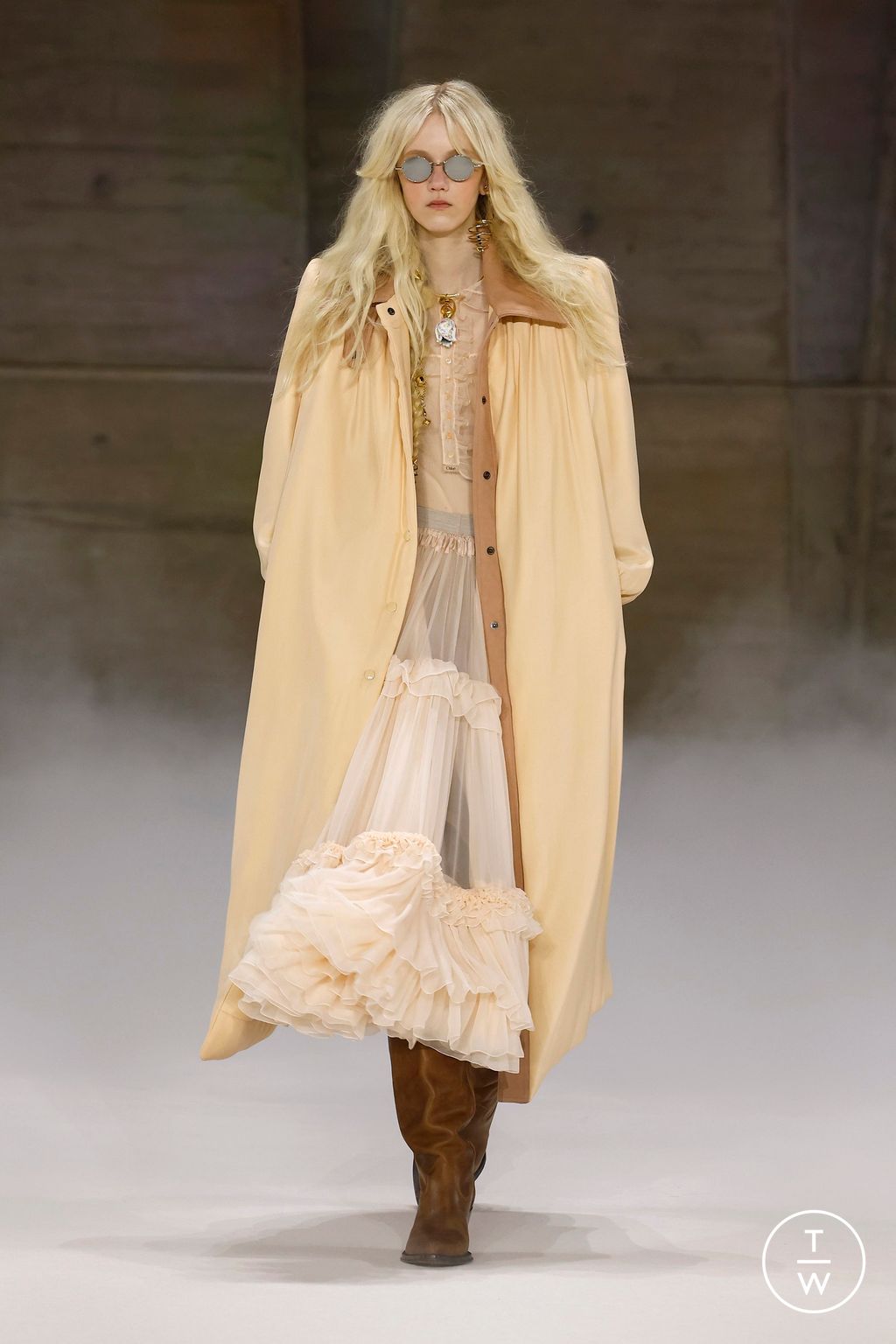 Fashion Week Paris Fall/Winter 2026 look 9 from the Chloé collection 女装