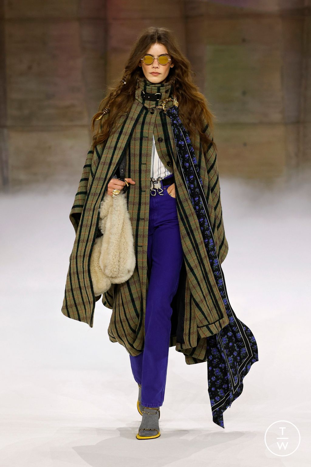 Fashion Week Paris Fall/Winter 2026 look 25 from the Chloé collection womenswear