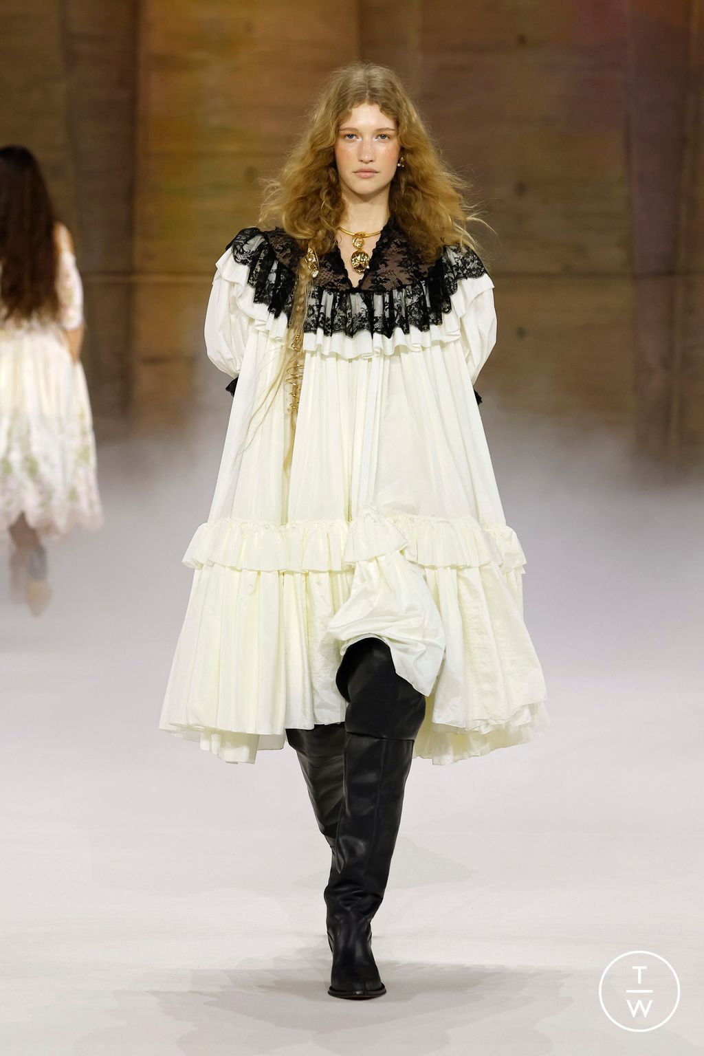 Fashion Week Paris Fall/Winter 2026 look 43 de la collection Chloé womenswear