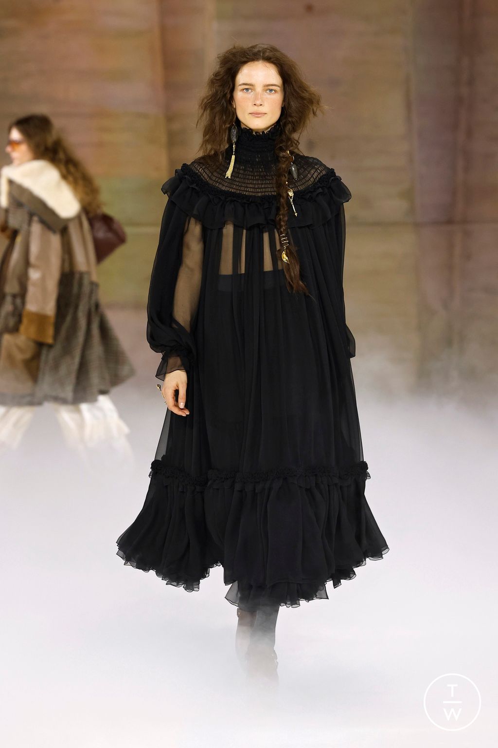 Fashion Week Paris Fall/Winter 2026 look 45 from the Chloé collection womenswear
