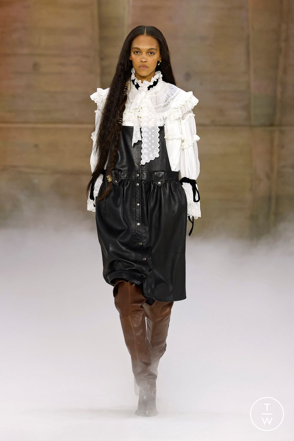 Fashion Week Paris Fall/Winter 2026 look 48 from the Chloé collection womenswear