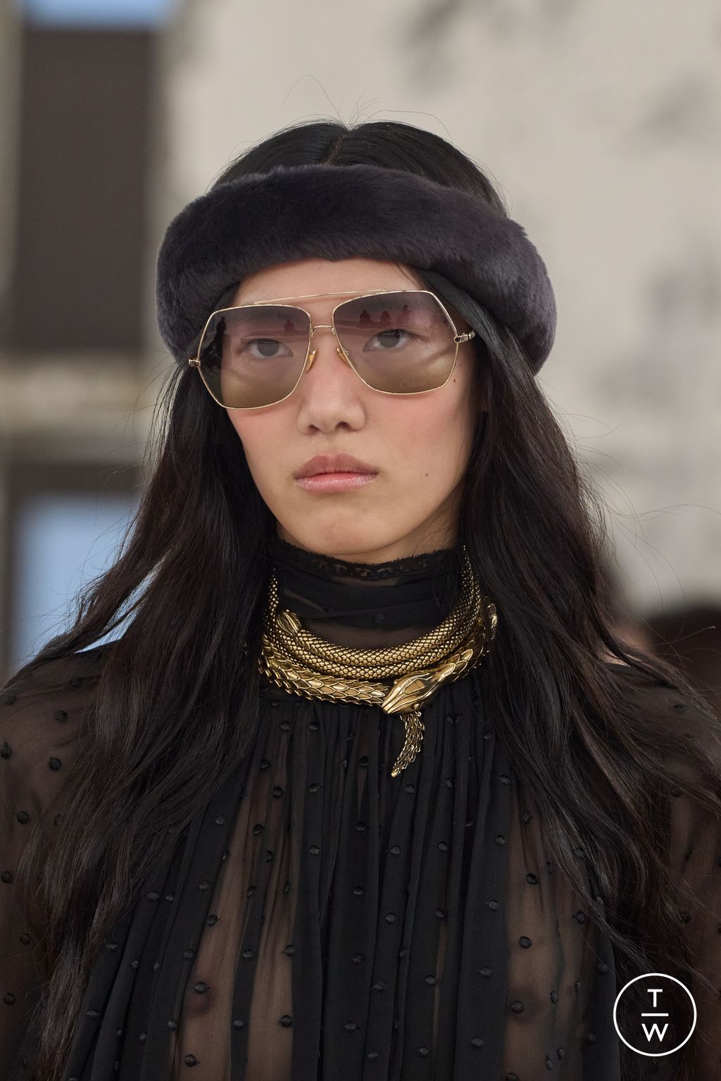 Fashion Week Paris Fall/Winter 2024 look 42 from the Chloé collection womenswear accessories