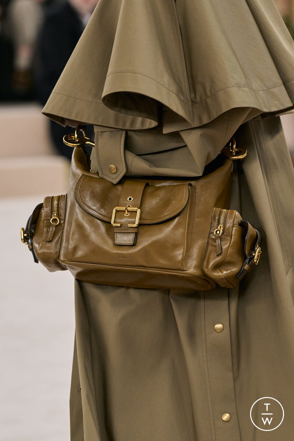 Fashion Week Paris Fall/Winter 2024 look 8 from the Chloé collection womenswear accessories