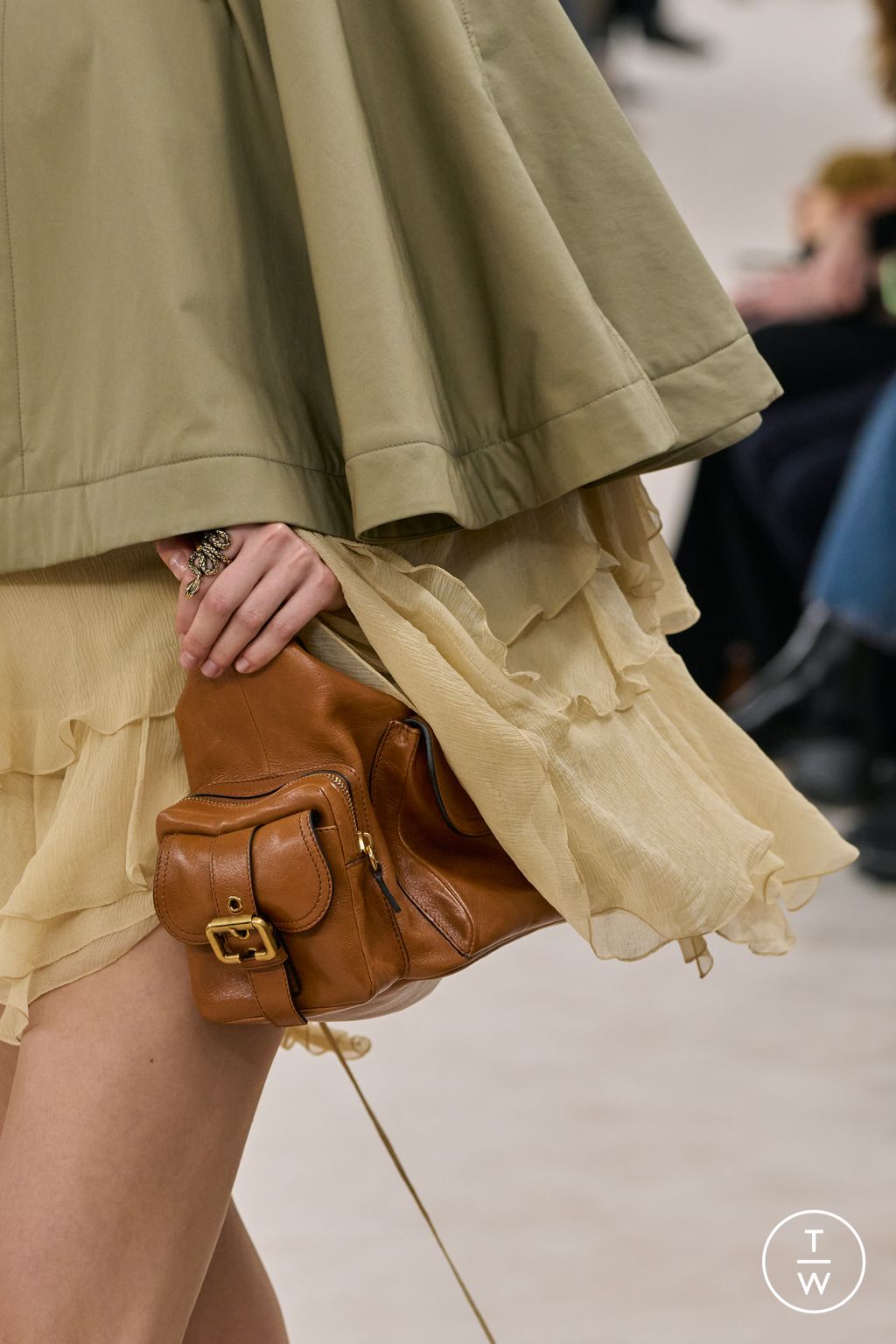 Fashion Week Paris Fall/Winter 2024 look 16 from the Chloé collection womenswear accessories