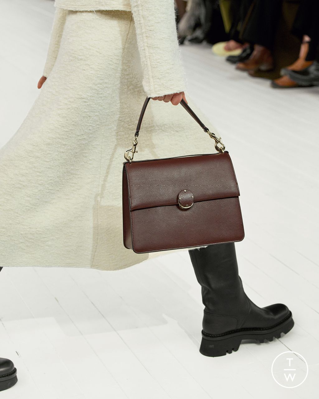 Fashion Week Paris Fall/Winter 2023 look 13 from the Chloé collection 女装配饰