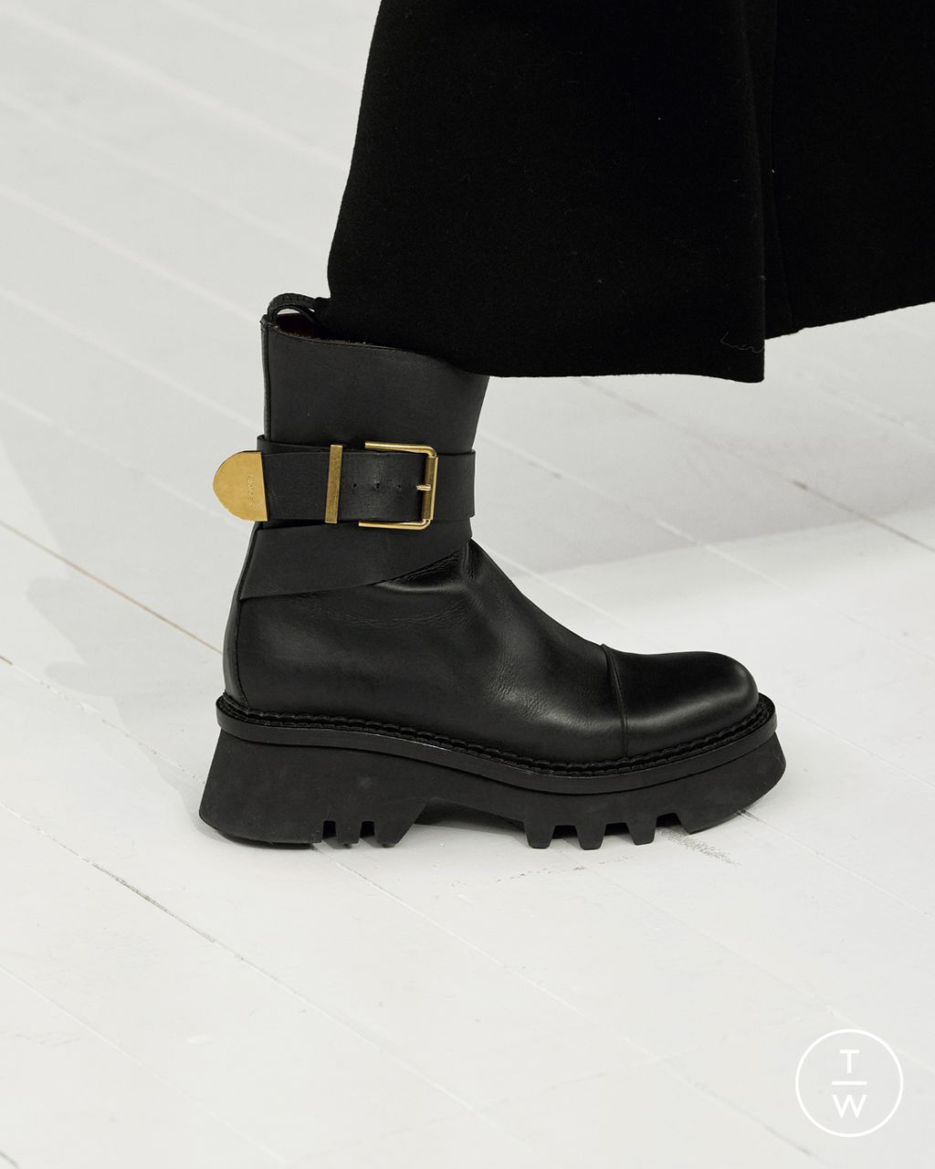 Fashion Week Paris Fall/Winter 2023 look 3 from the Chloé collection 女装配饰