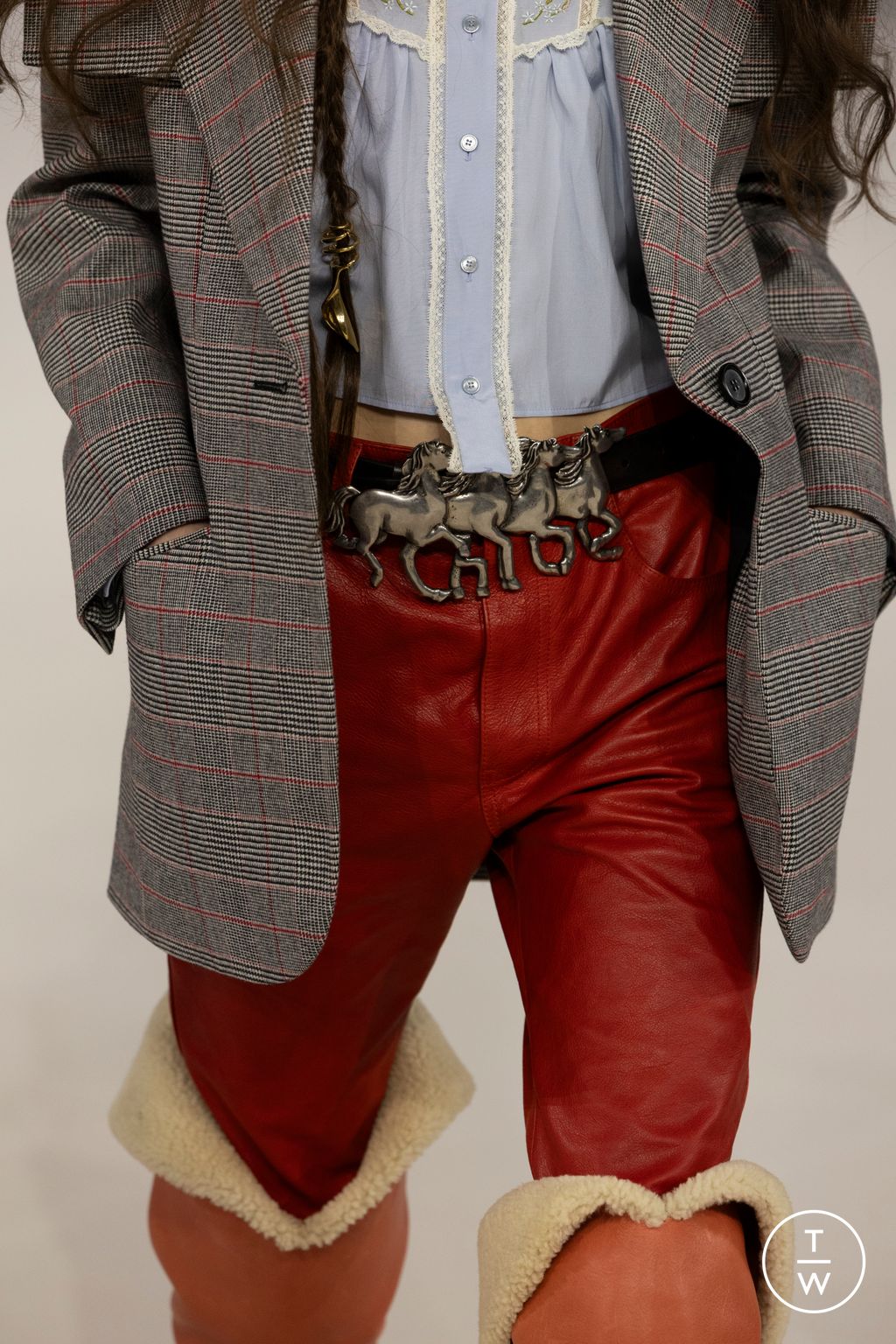 Fashion Week Paris Fall/Winter 2026 look 3 from the Chloé collection womenswear accessories