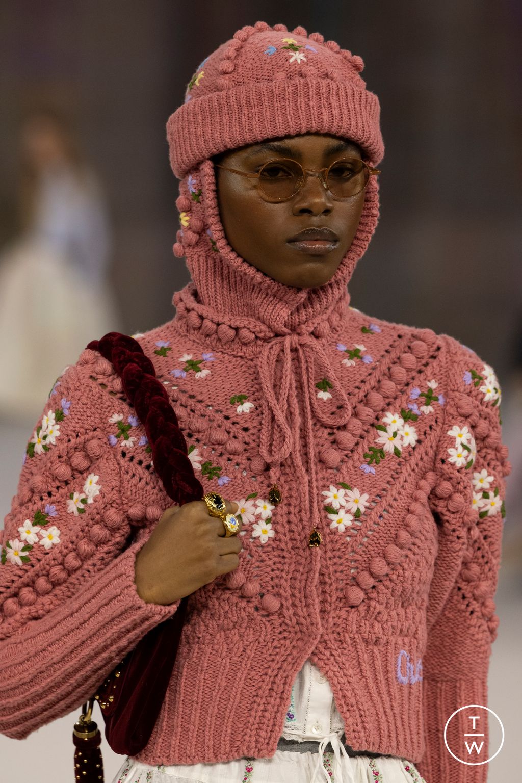 Fashion Week Paris Fall/Winter 2026 look 12 from the Chloé collection womenswear accessories