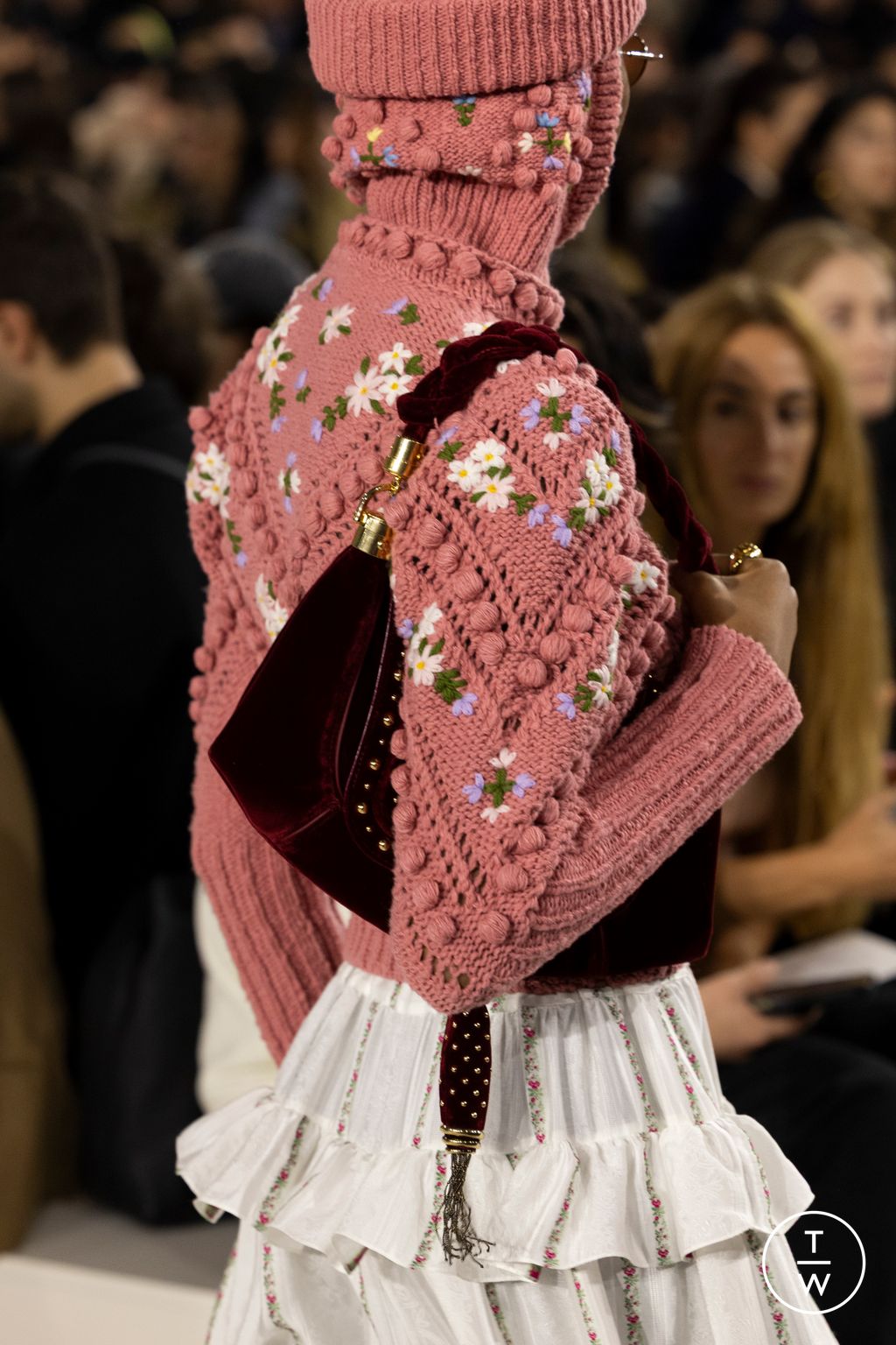 Fashion Week Paris Fall/Winter 2026 look 13 de la collection Chloé womenswear accessories