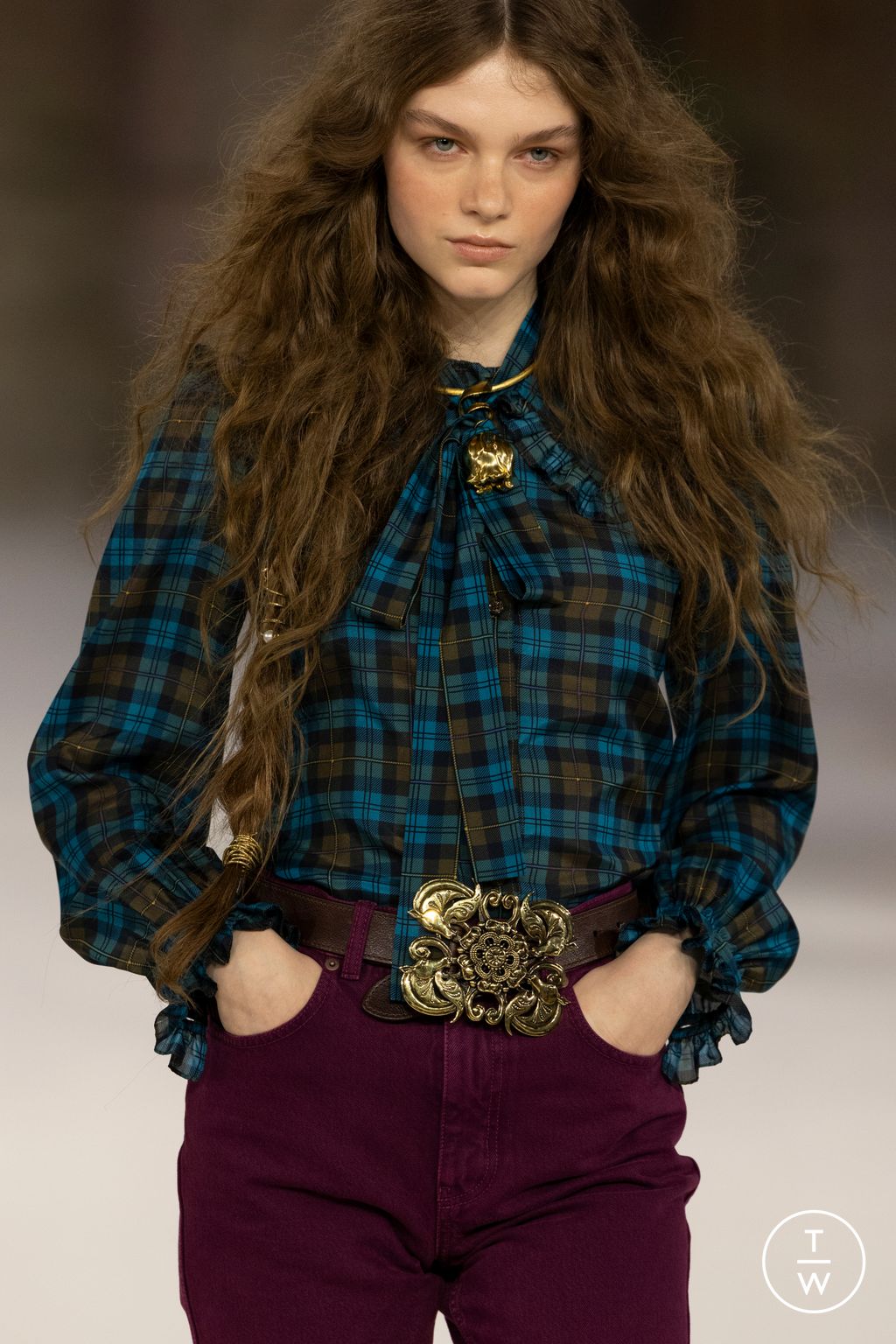 Fashion Week Paris Fall/Winter 2026 look 27 from the Chloé collection womenswear accessories