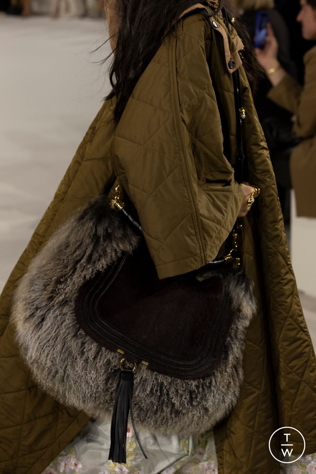 Fashion Week Paris Fall/Winter 2026 look 40 from the Chloé collection womenswear accessories