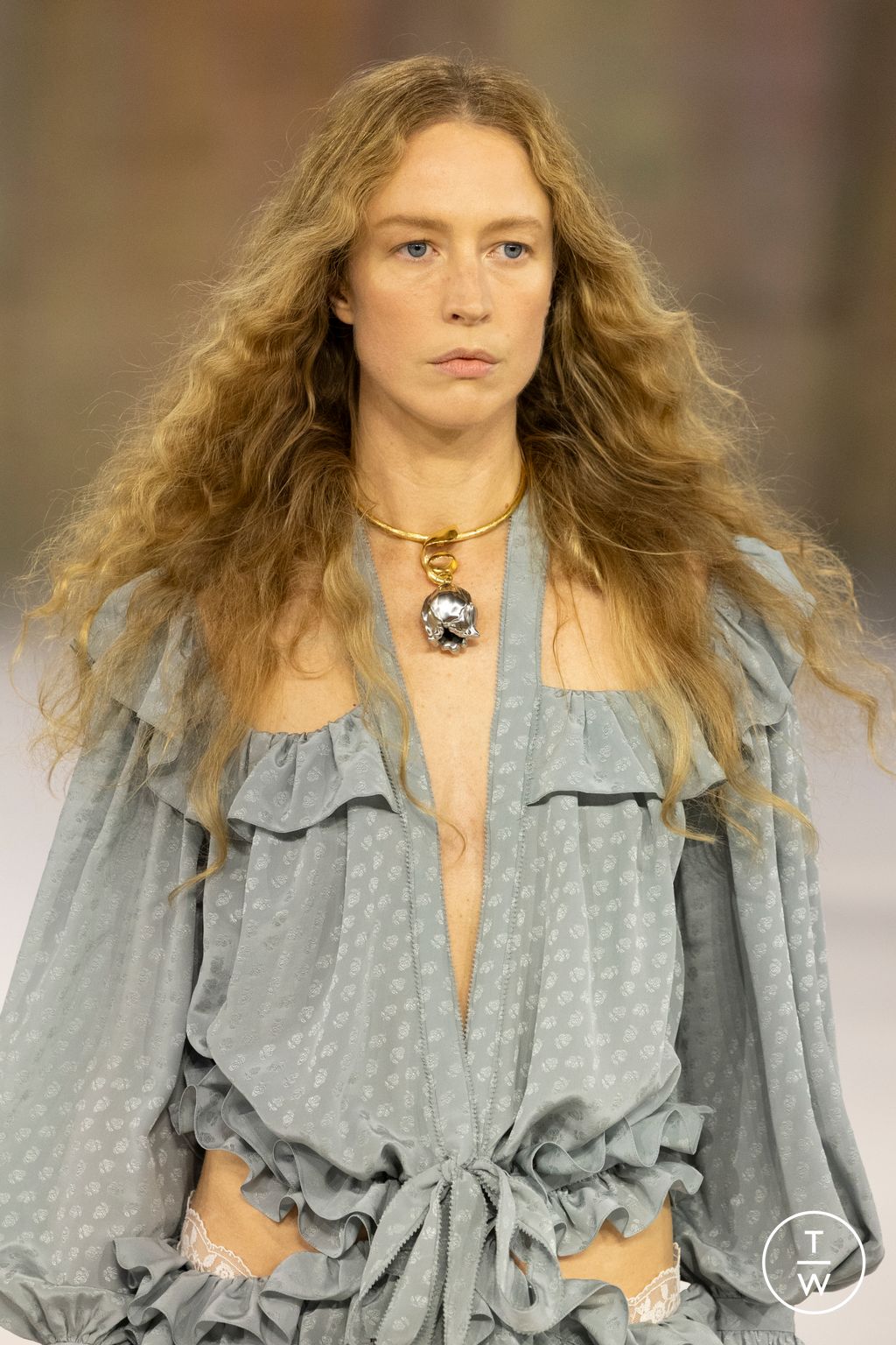 Fashion Week Paris Fall/Winter 2026 look 54 from the Chloé collection womenswear accessories
