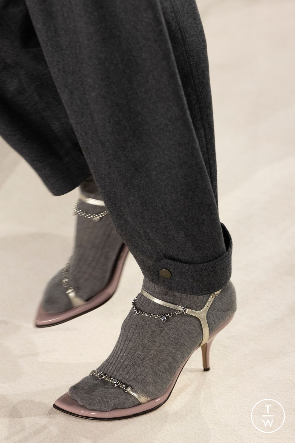 Fashion Week Paris Fall/Winter 2026 look 62 from the Chloé collection womenswear accessories