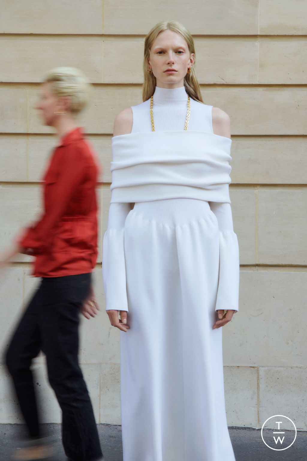 Fashion Week Paris Resort 2024 look 2 from the Chloé collection womenswear