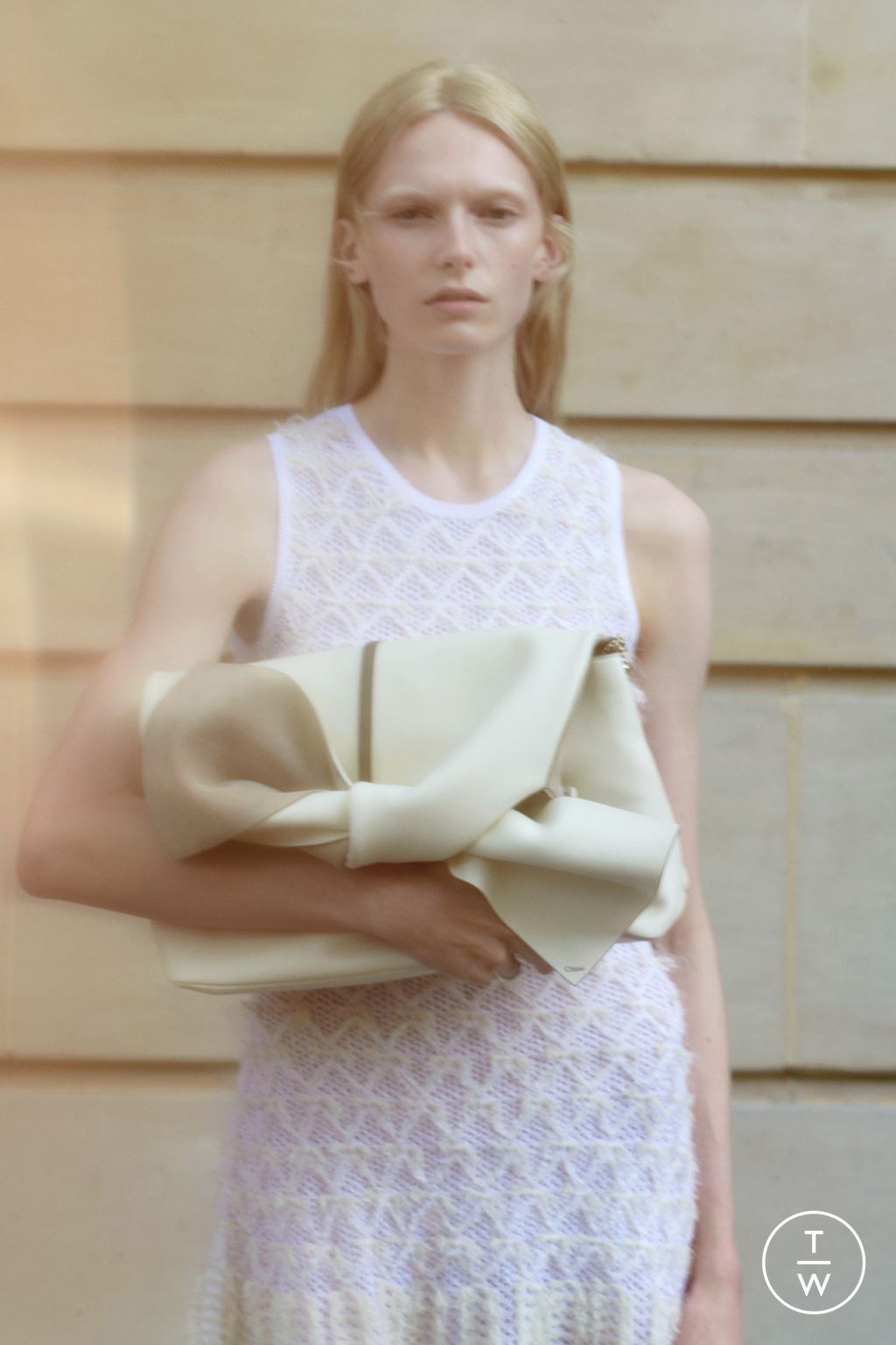 Fashion Week Paris Resort 2024 look 20 from the Chloé collection 女装