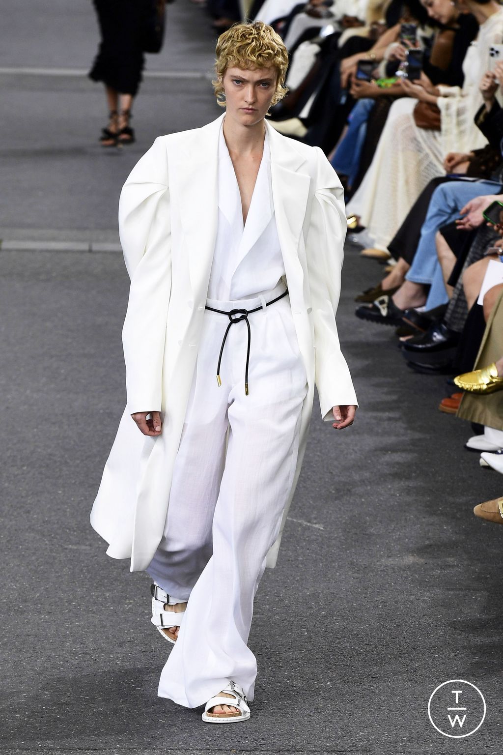 Fashion Week Paris Spring/Summer 2024 look 2 from the Chloé collection 女装