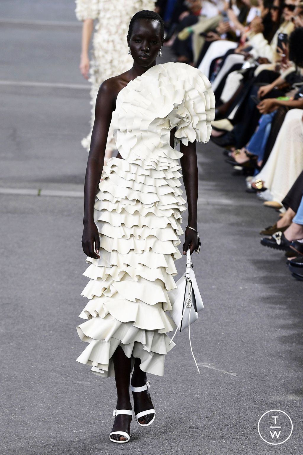 Fashion Week Paris Spring/Summer 2024 look 5 from the Chloé collection womenswear