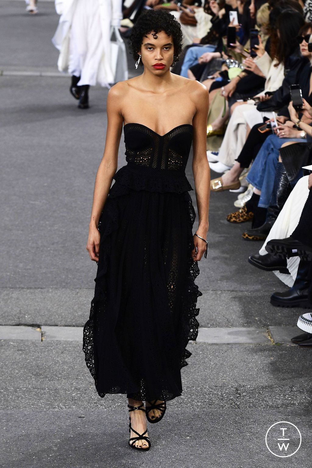Fashion Week Paris Spring/Summer 2024 look 13 from the Chloé collection womenswear