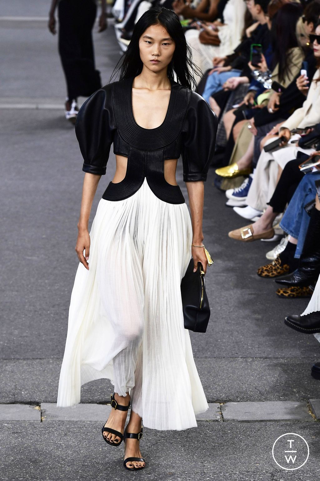 Fashion Week Paris Spring/Summer 2024 look 19 de la collection Chloé womenswear
