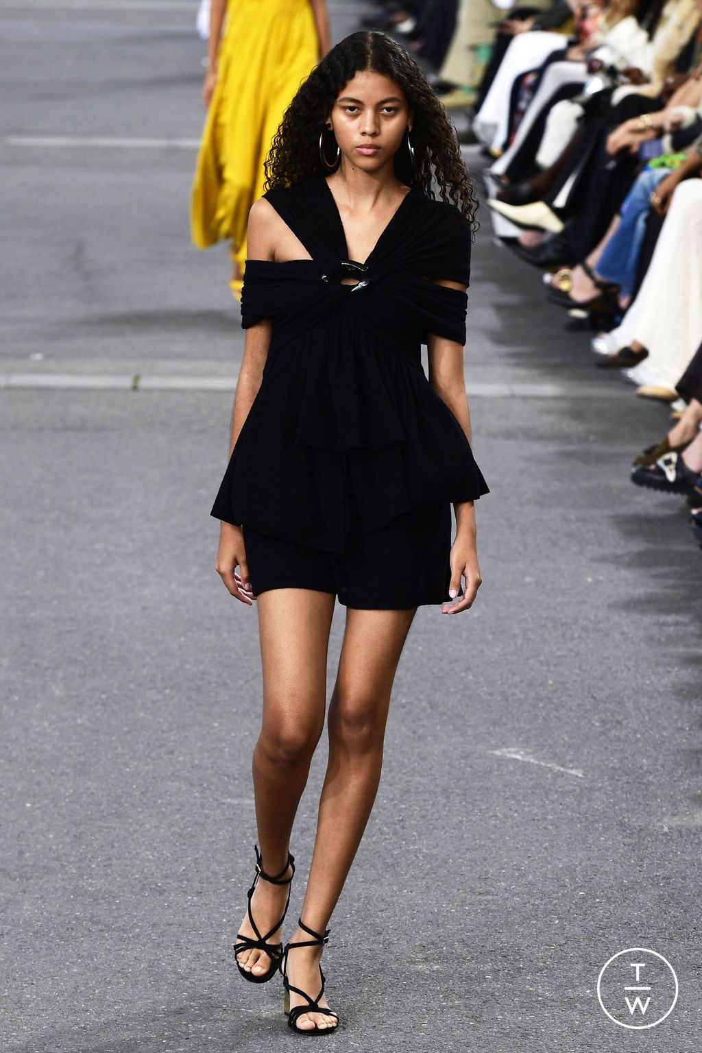 Fashion Week Paris Spring/Summer 2024 look 24 de la collection Chloé womenswear