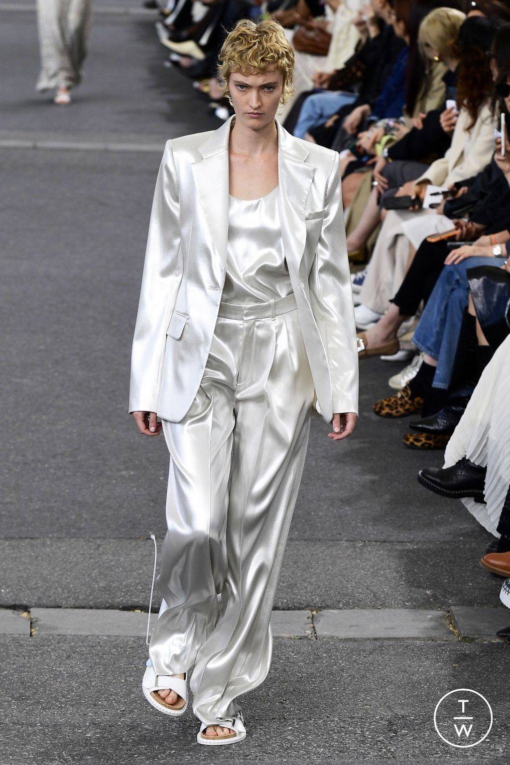 Fashion Week Paris Spring/Summer 2024 look 38 from the Chloé collection womenswear