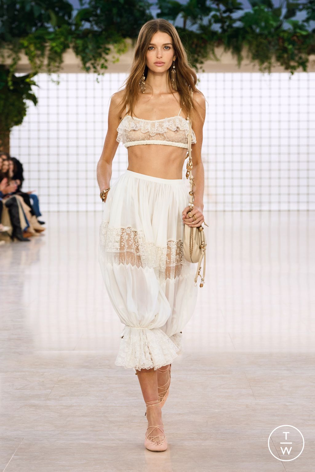Fashion Week Paris Spring-Summer 2025 look 3 from the Chloé collection womenswear