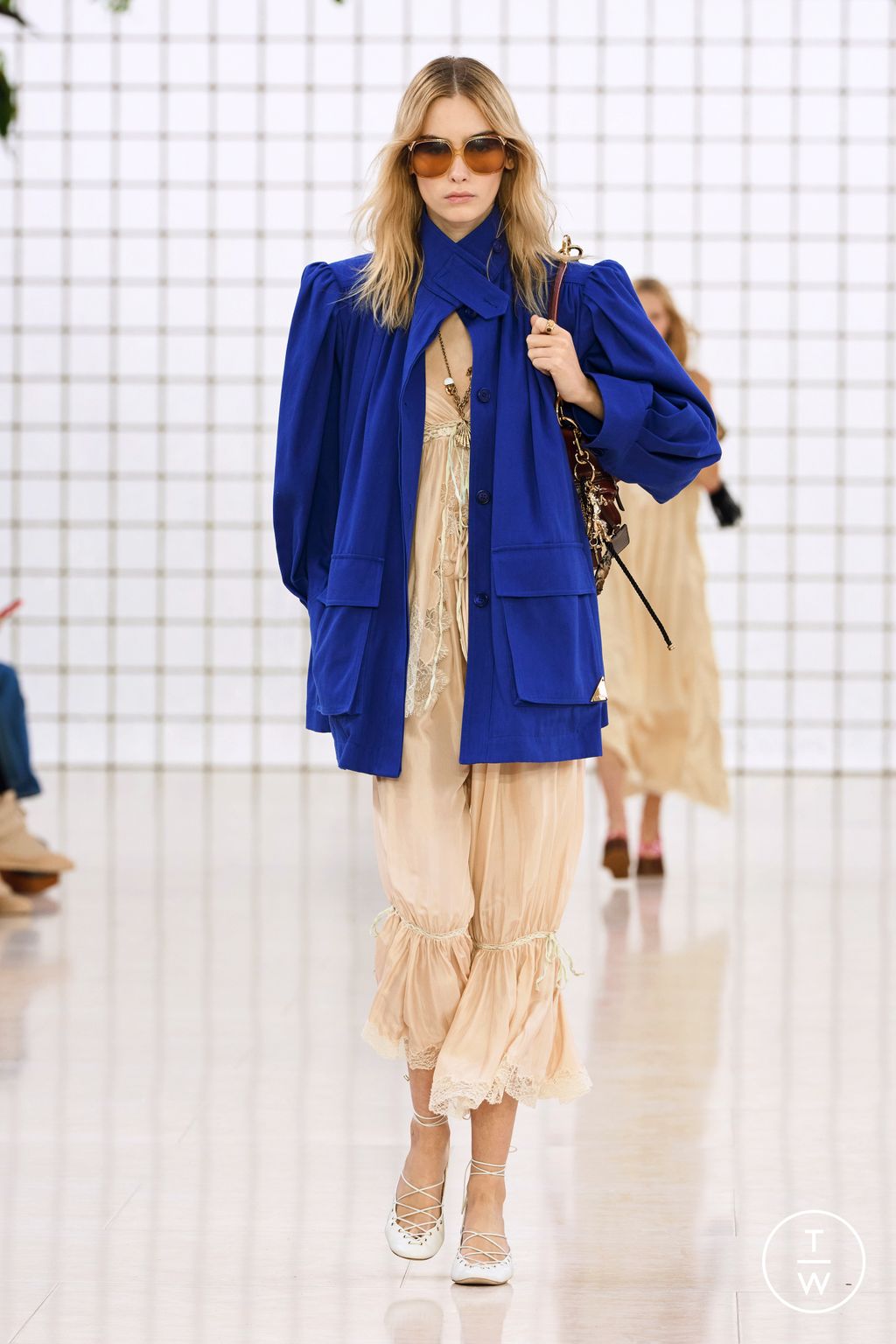 Fashion Week Paris Spring-Summer 2025 look 11 from the Chloé collection womenswear