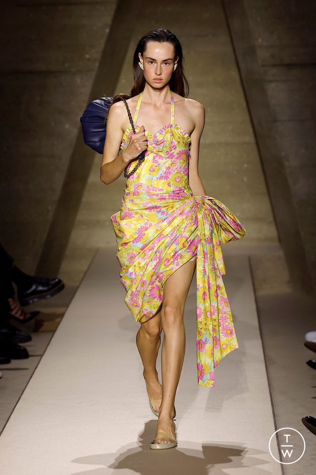 Fashion Week Paris Spring/Summer 2026 look 18 from the Chloé collection womenswear