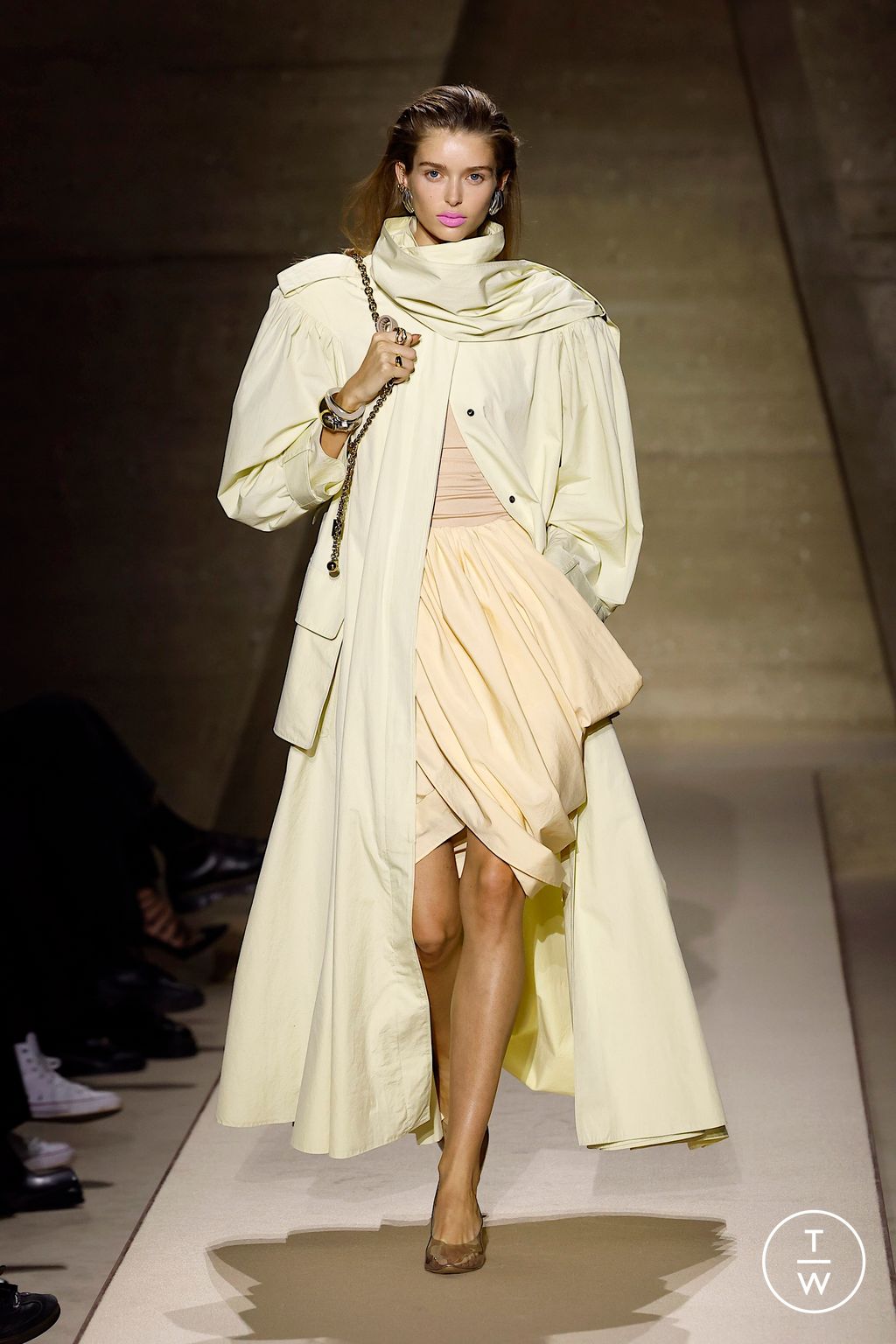 Fashion Week Paris Spring/Summer 2026 look 21 from the Chloé collection womenswear