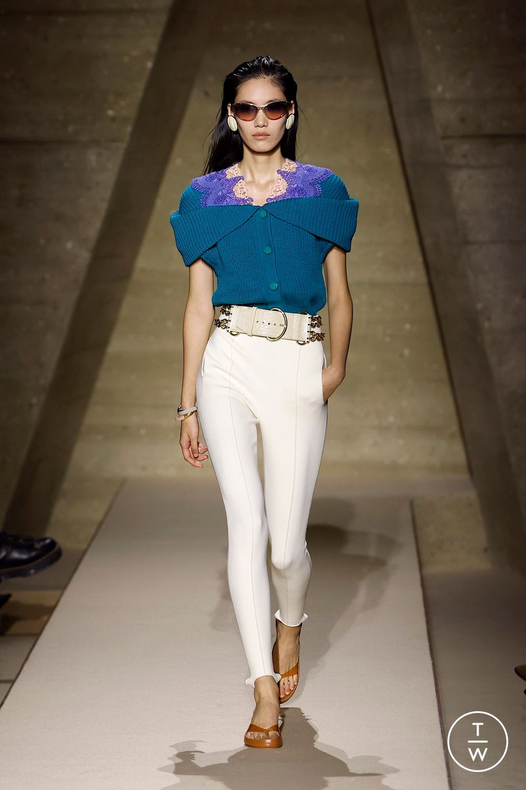 Fashion Week Paris Spring/Summer 2026 look 41 from the Chloé collection womenswear