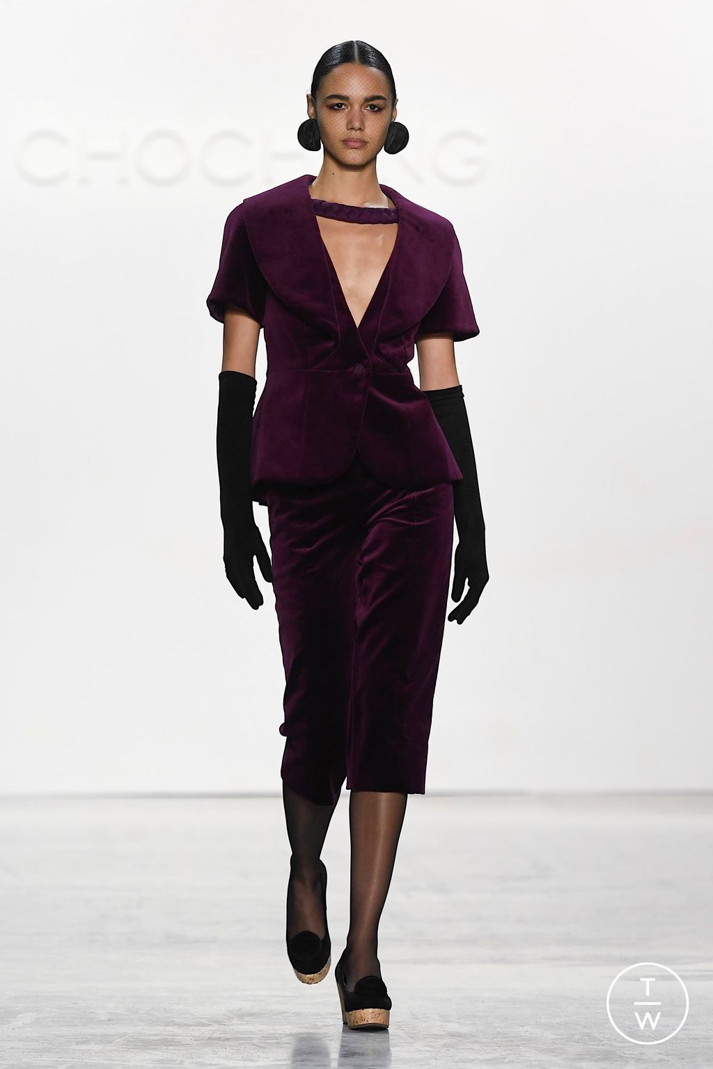 Fashion Week New York Fall/Winter 2023 look 12 de la collection Chocheng womenswear