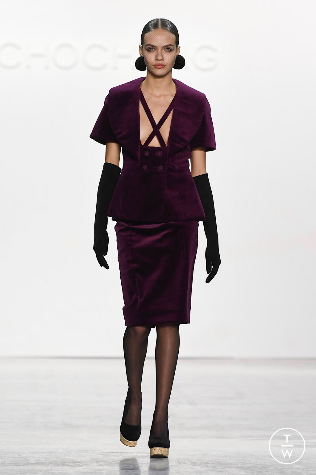 Fashion Week New York Fall/Winter 2023 look 14 from the Chocheng collection womenswear