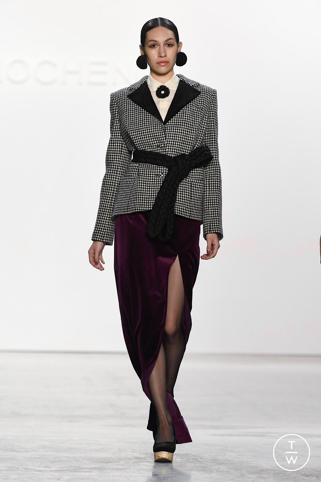 Fashion Week New York Fall/Winter 2023 look 17 de la collection Chocheng womenswear