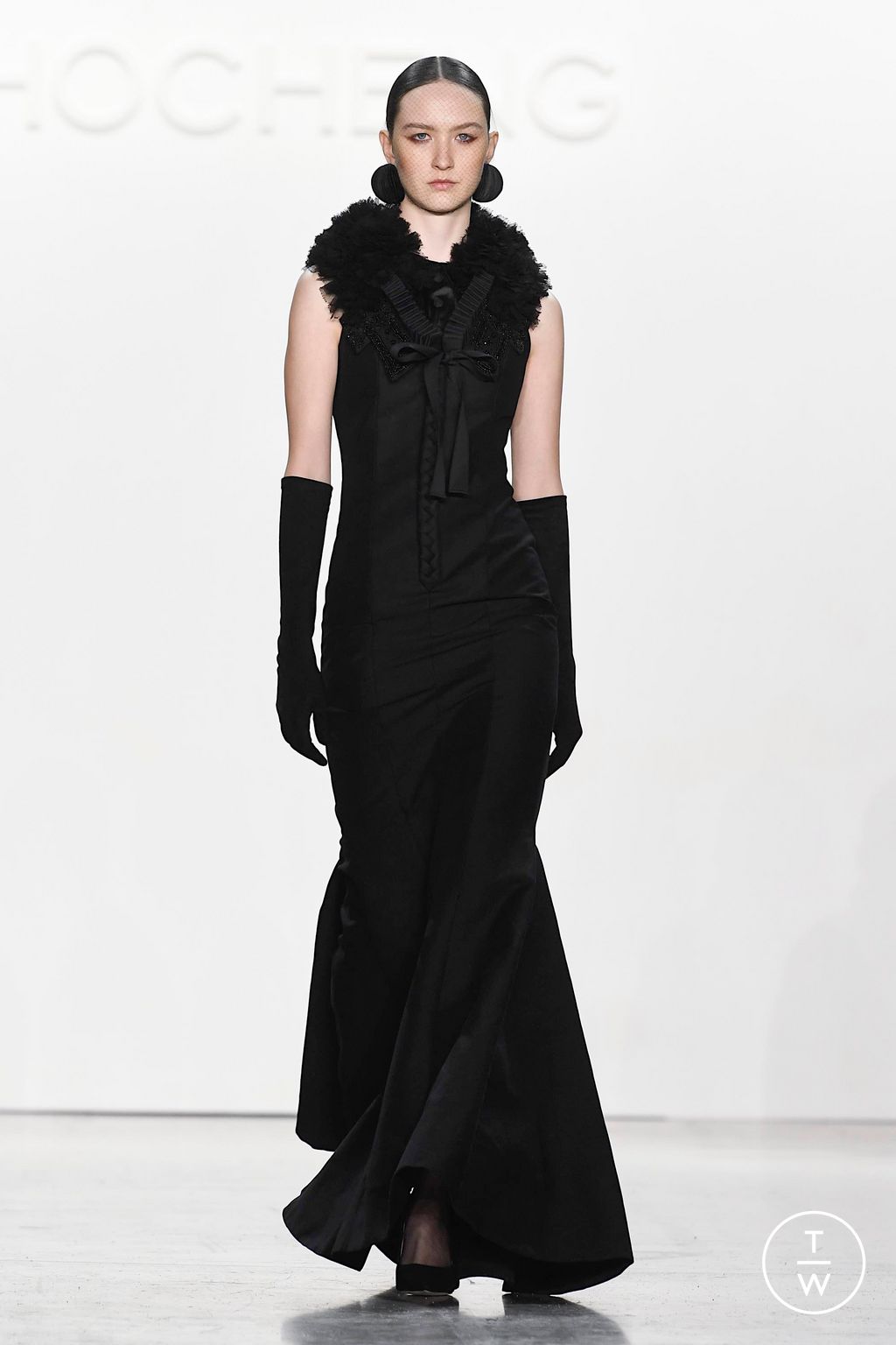 Fashion Week New York Fall/Winter 2023 look 31 from the Chocheng collection womenswear