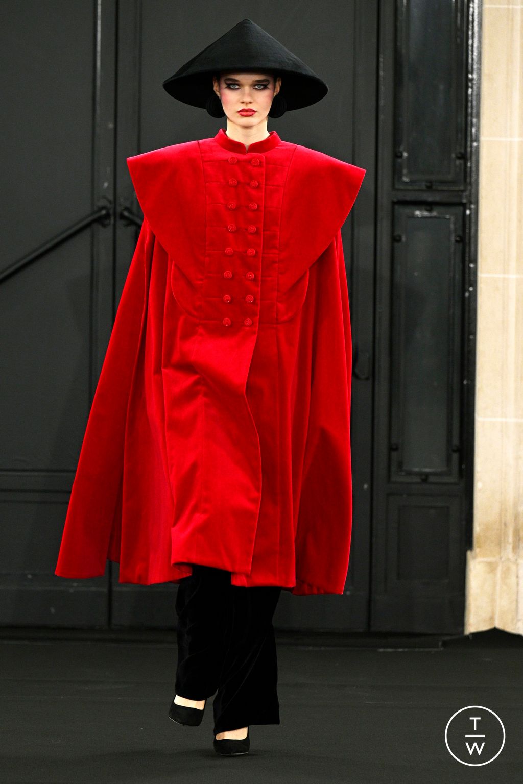Fashion Week Paris Fall/Winter 2024 look 9 de la collection Chocheng womenswear