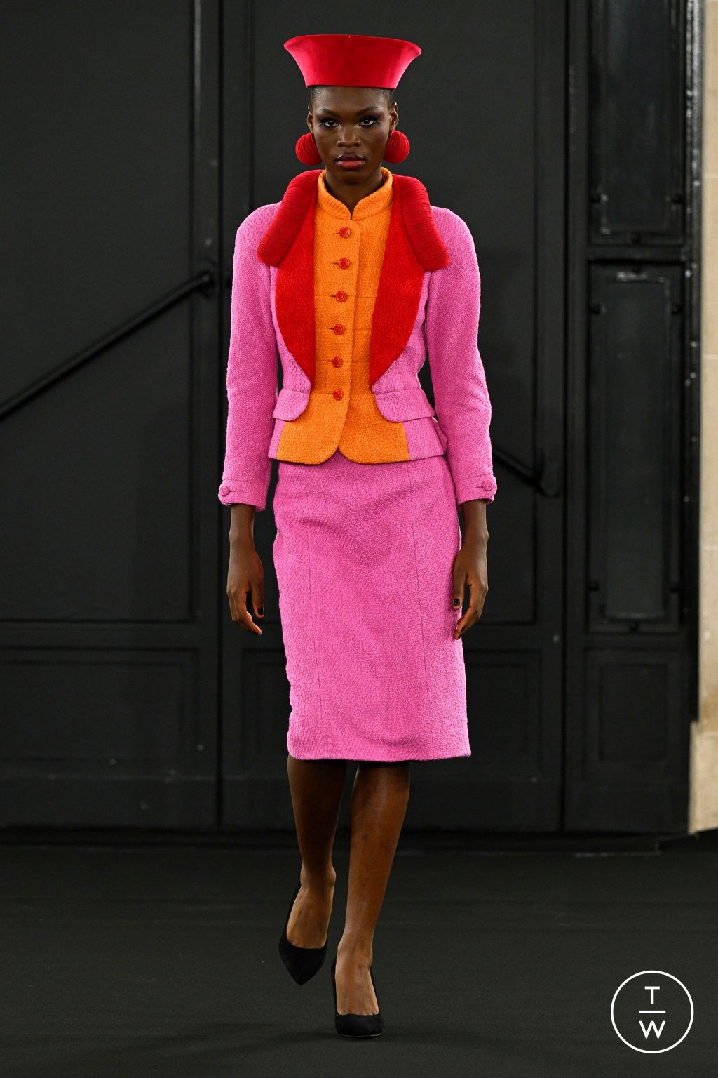 Fashion Week Paris Fall/Winter 2024 look 16 de la collection Chocheng womenswear