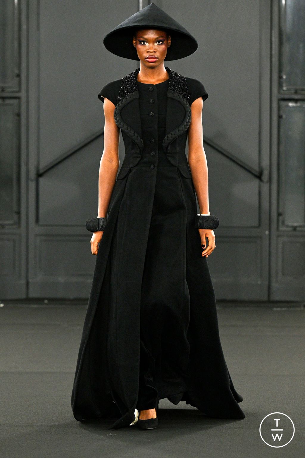 Fashion Week Paris Fall/Winter 2024 look 22 from the Chocheng collection 女装
