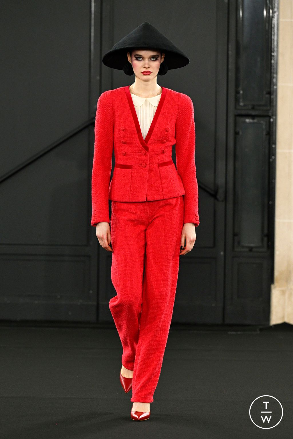Fashion Week Paris Fall/Winter 2024 look 27 from the Chocheng collection womenswear