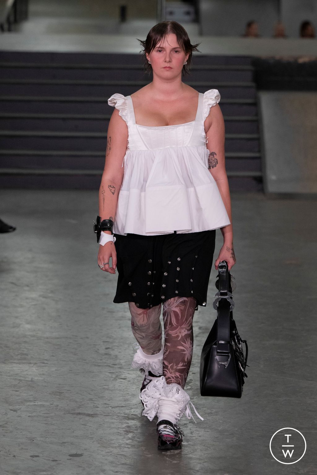 Fashion Week London Spring/Summer 2024 look 35 from the Chopova Lowena collection 女装