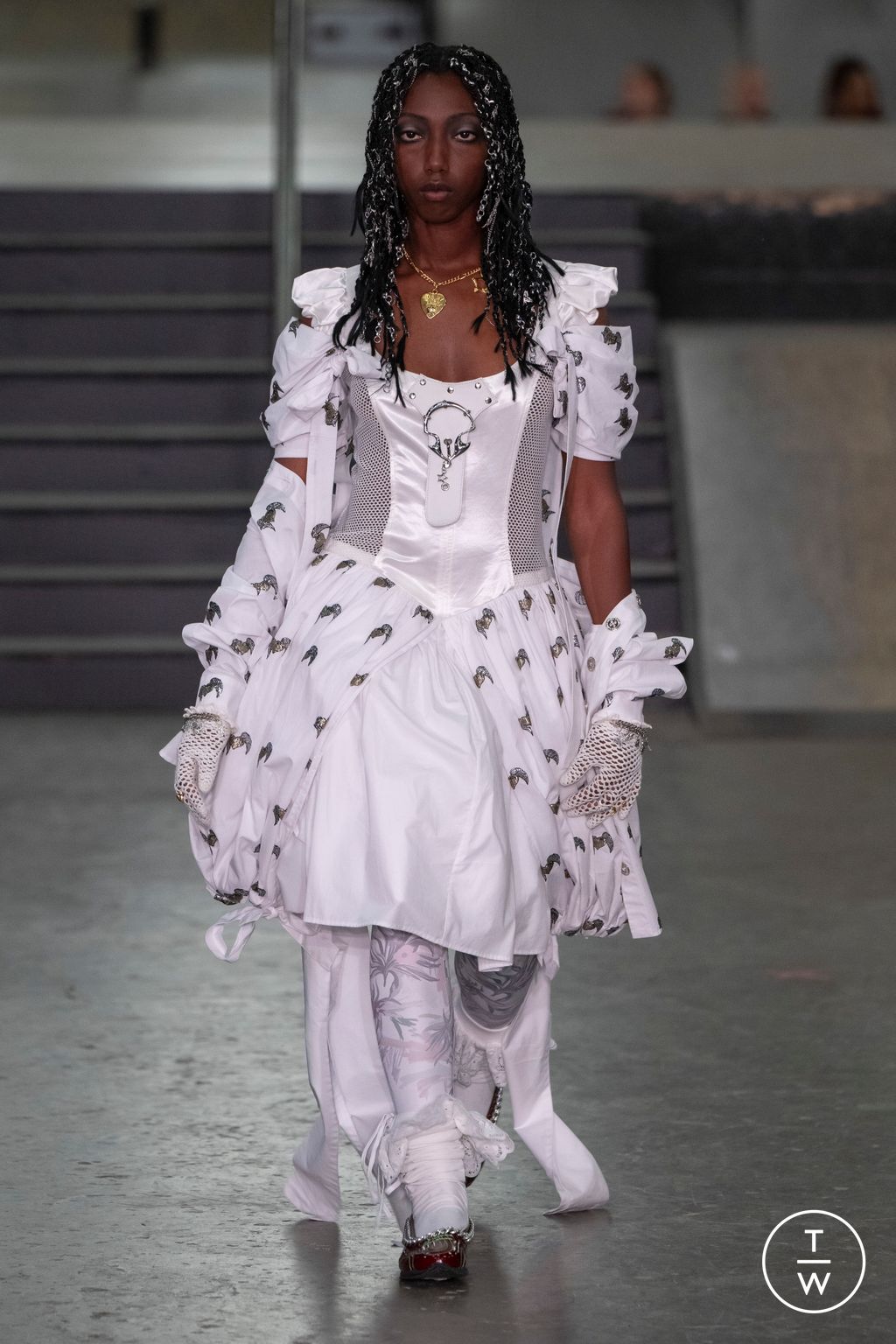 Fashion Week London Spring/Summer 2024 look 40 from the Chopova Lowena collection 女装