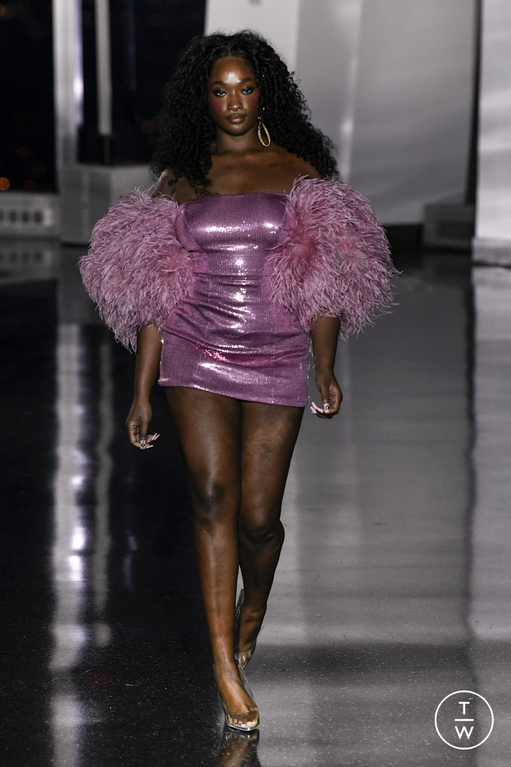 Fashion Week New York Fall/Winter 2022 look 16 de la collection Christian Cowan womenswear