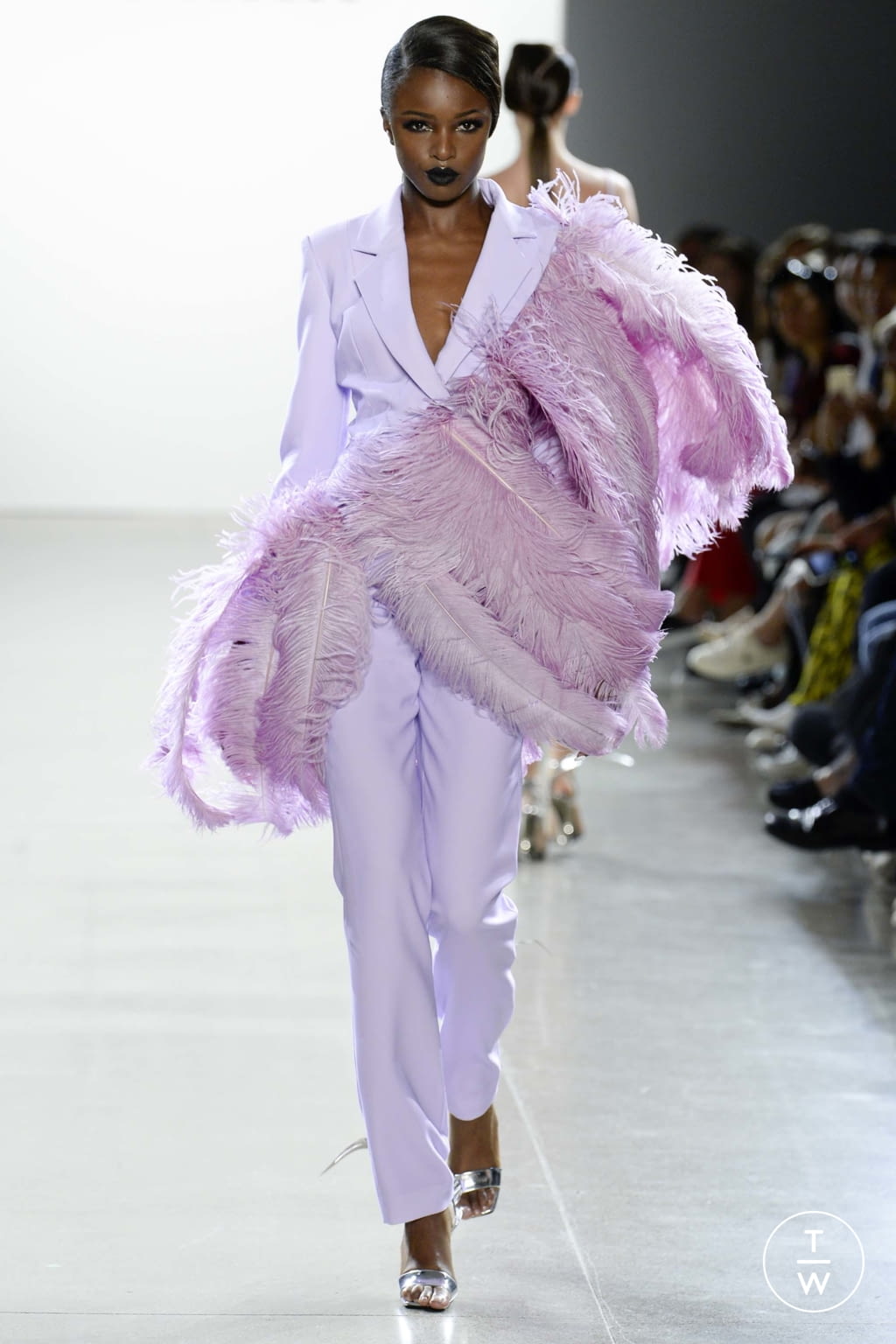 Fashion Week New York Spring/Summer 2019 look 33 from the Christian Cowan collection 女装