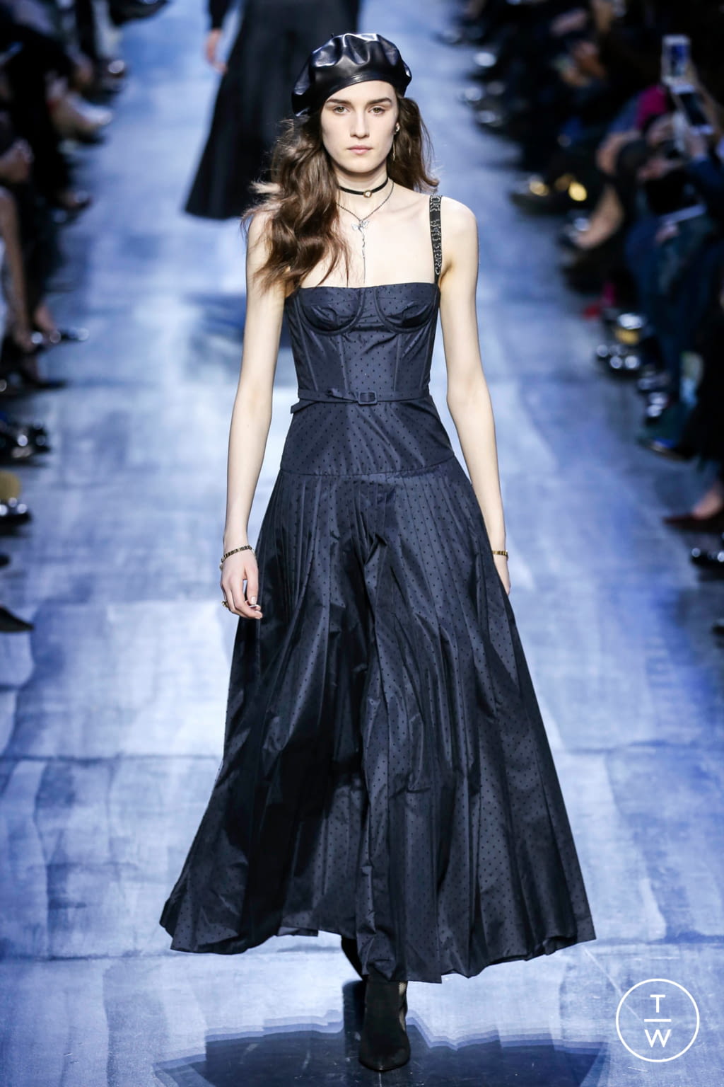 Christian Dior F W 17 Womenswear 19 The Fashion Search Engine walk