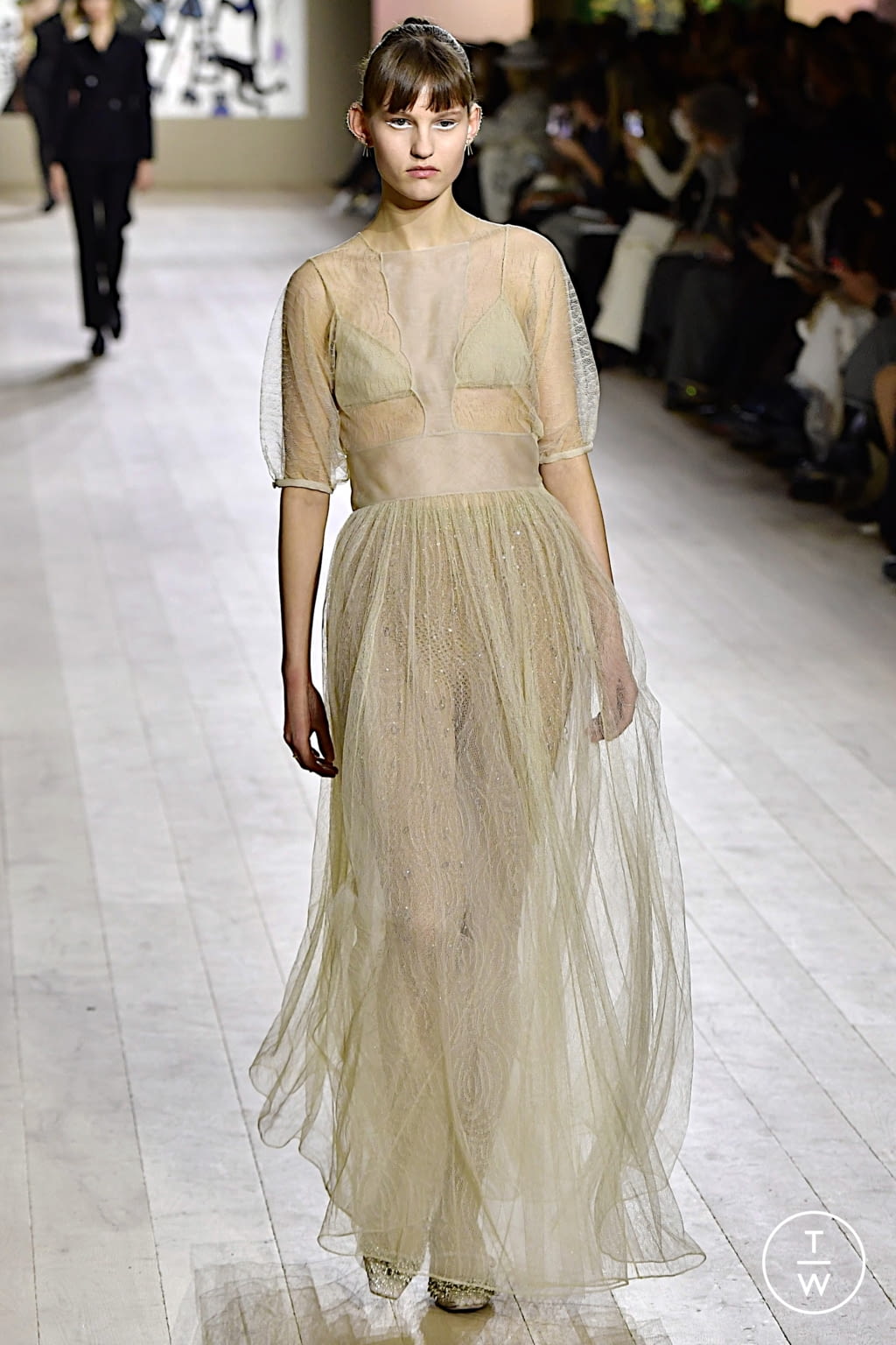 Fashion Week Paris Spring/Summer 2022 look 12 from the Christian Dior collection couture