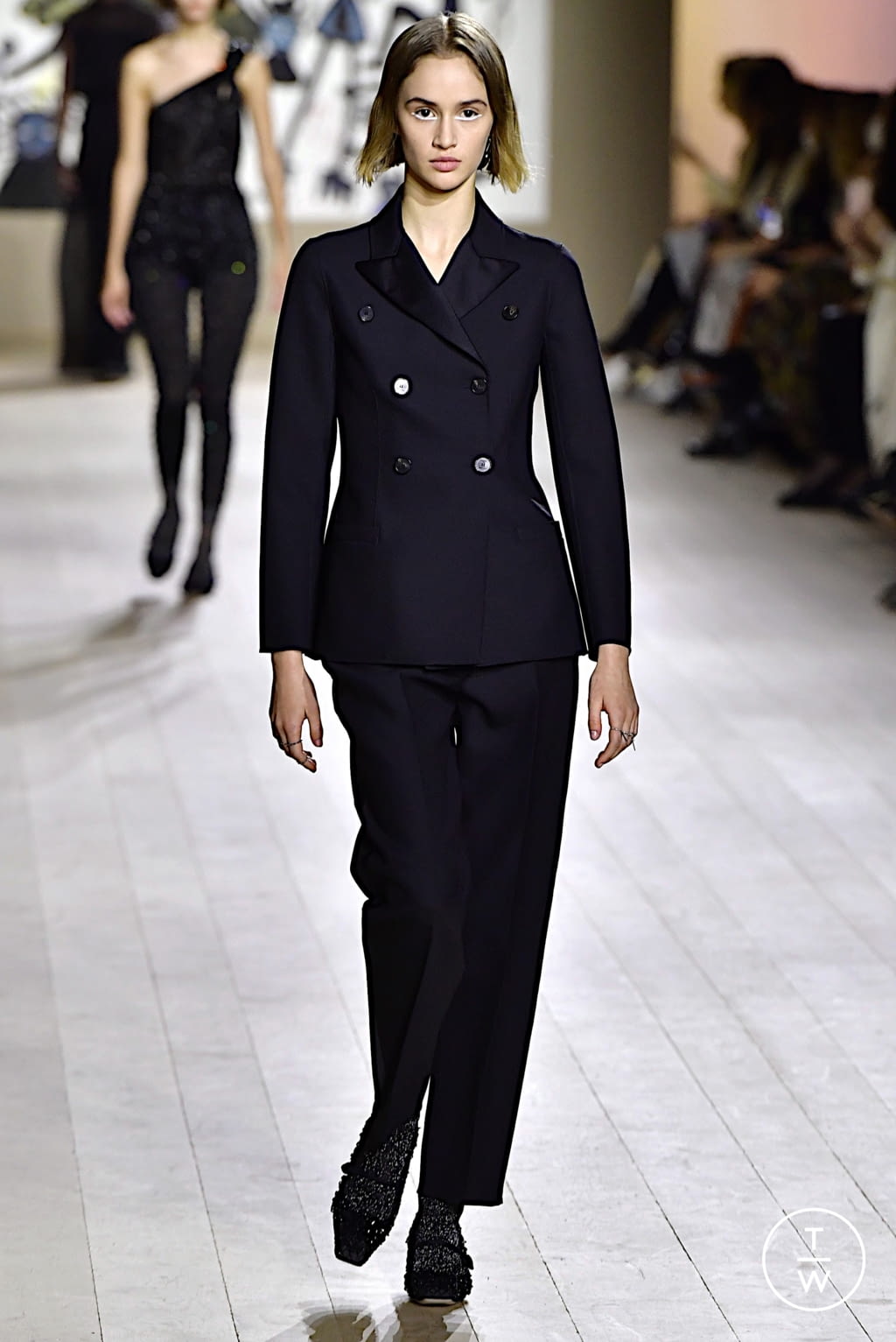 Fashion Week Paris Spring/Summer 2022 look 13 de la collection Christian Dior couture