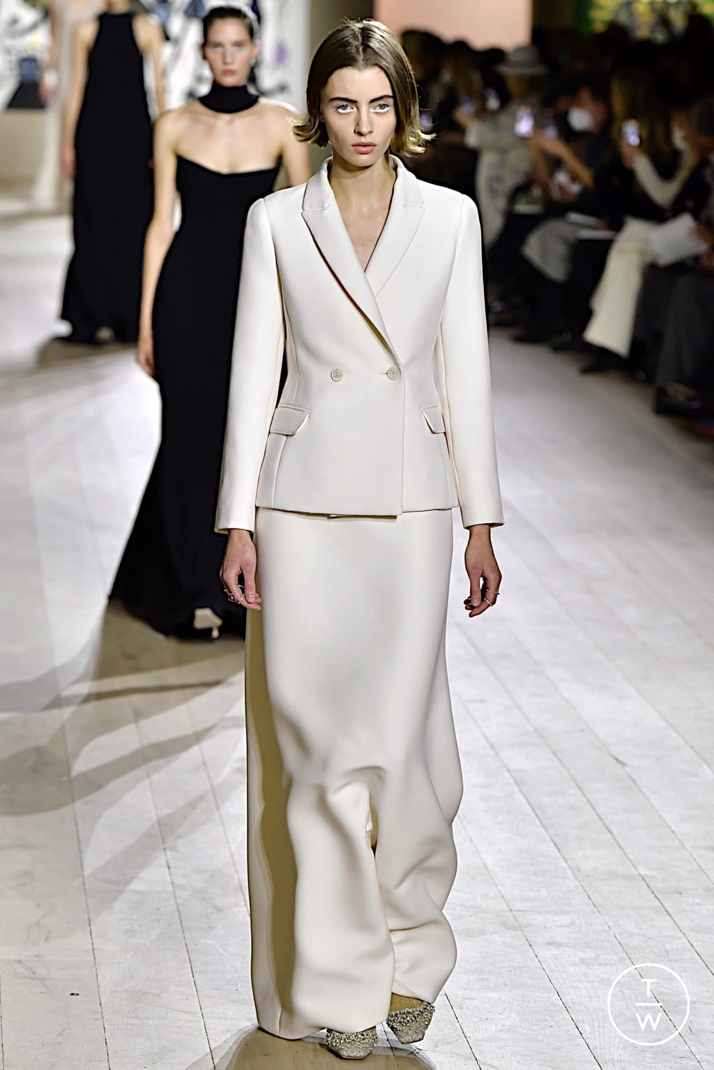 Fashion Week Paris Spring/Summer 2022 look 16 from the Christian Dior collection couture