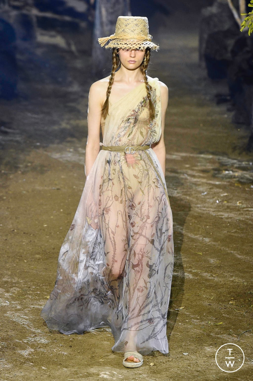 Fashion Week Paris Spring/Summer 2020 look 85 from the Christian Dior collection womenswear
