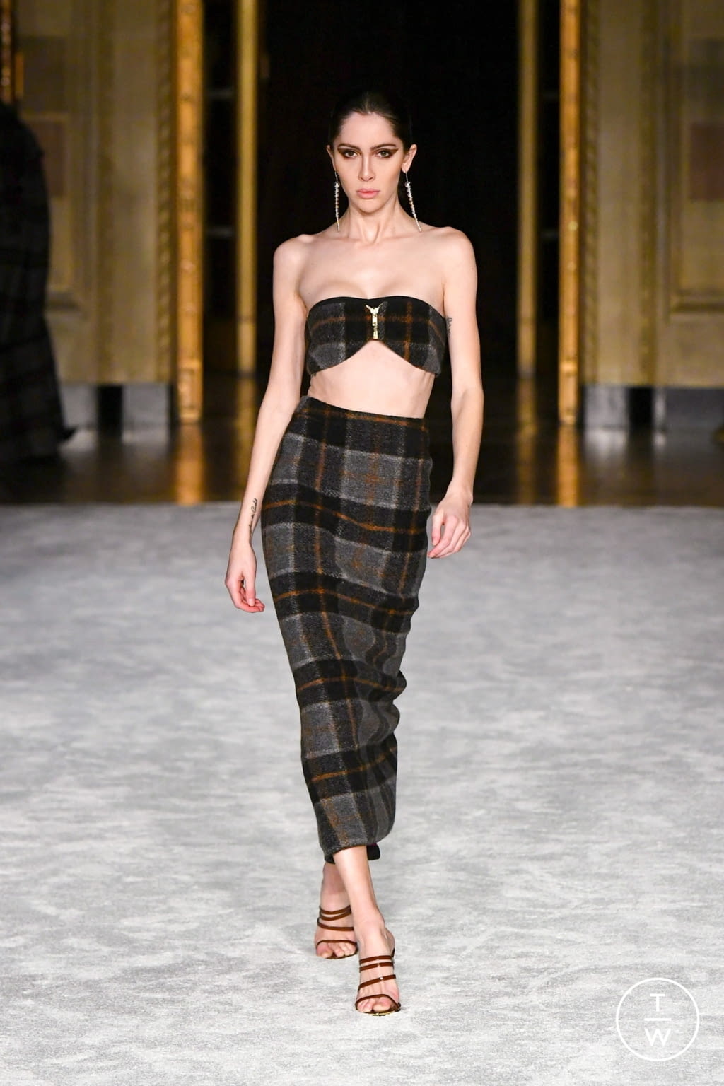 Fashion Week New York Fall/Winter 2021 look 4 de la collection Christian Siriano womenswear