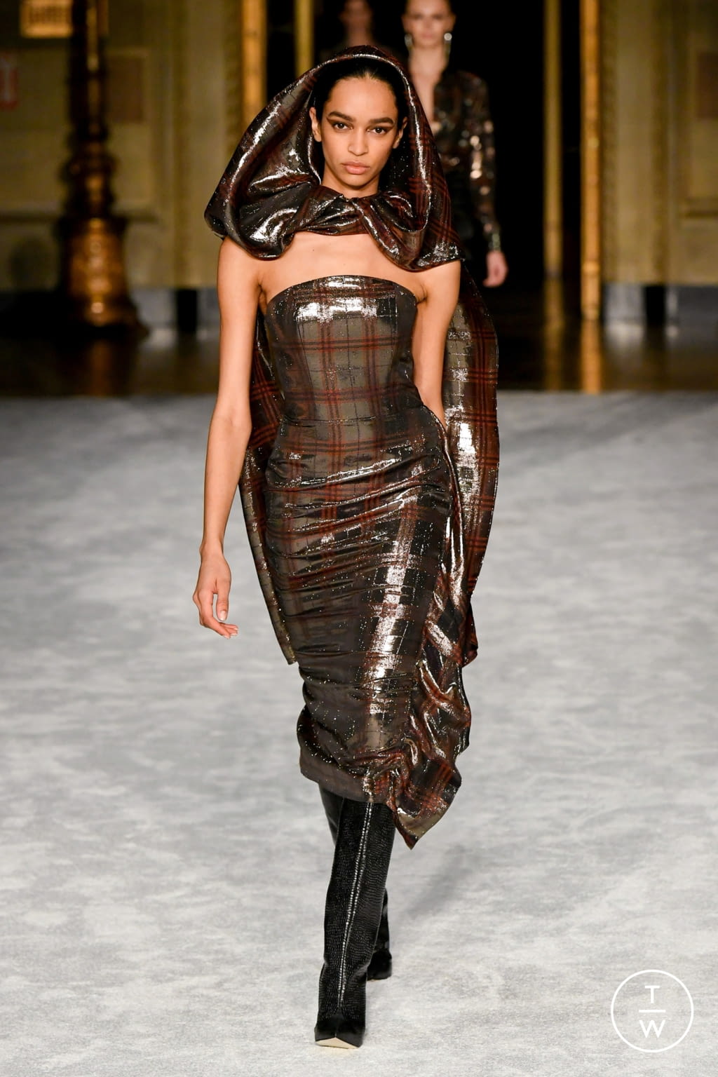 Fashion Week New York Fall/Winter 2021 look 9 from the Christian Siriano collection womenswear