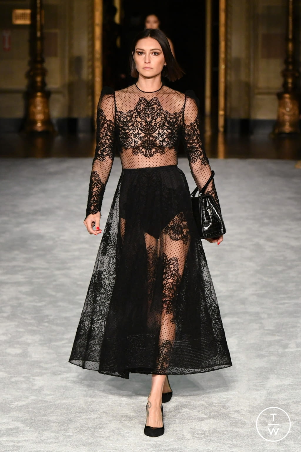 Fashion Week New York Fall/Winter 2021 look 20 from the Christian Siriano collection 女装